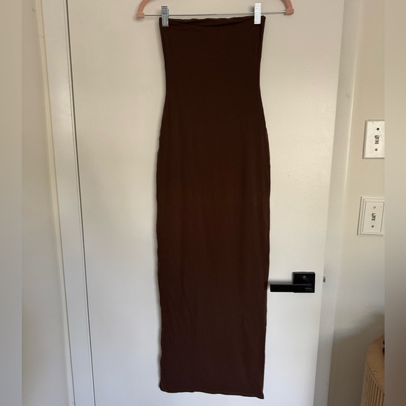 SKIMS Fits Everybody Tube Dress - Picture 3 of 4